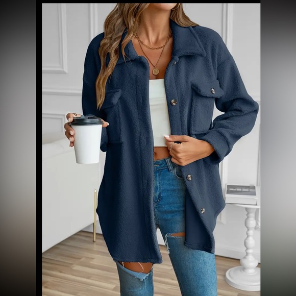 Elegant Teddy Coat for Women - Button-Up with Flap Pockets, Drop Shoulder Design - Picture 3 of 5